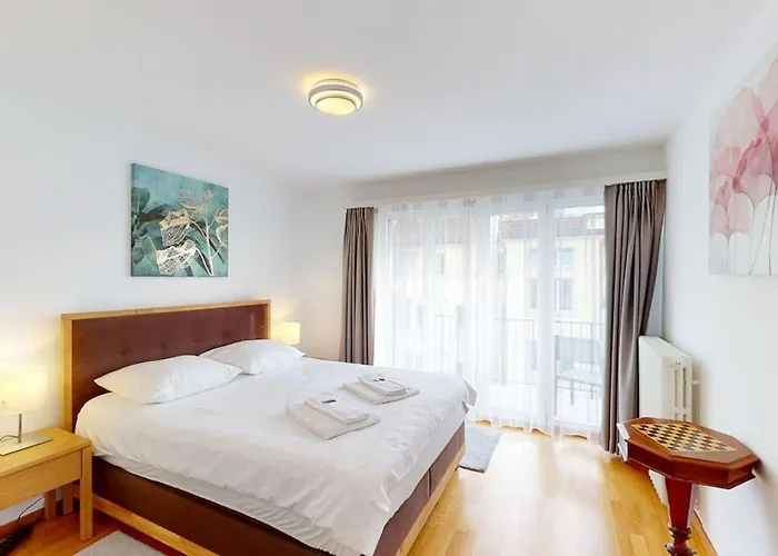 Executive 2 Bedroom Flat Near To The - D10 취리히