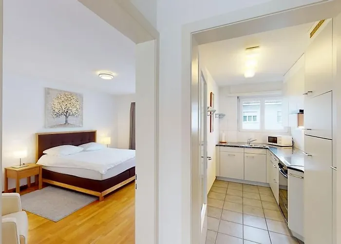 Executive 2 Bedroom Flat Near To The - D10