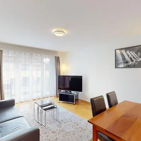 Executive 2 Bedroom Flat Near To The - D10 Апартаменты *